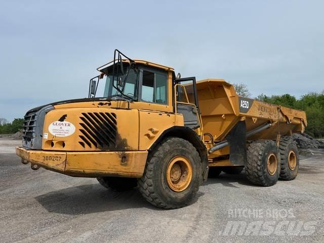 Volvo A25D 铰接式自卸车