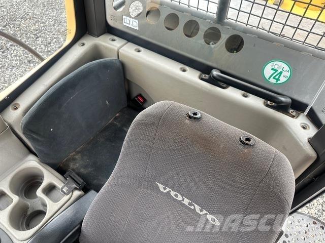 Volvo A25F 铰接式自卸车