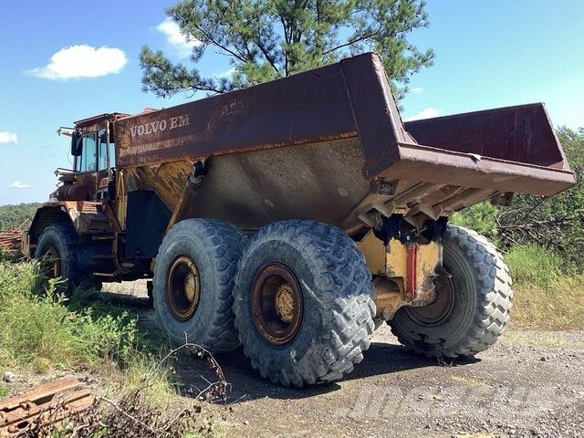 Volvo A30 铰接式自卸车