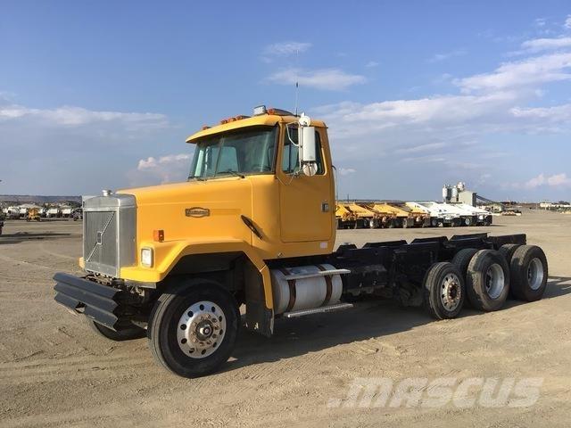 Volvo ACL 驾驶室与内部