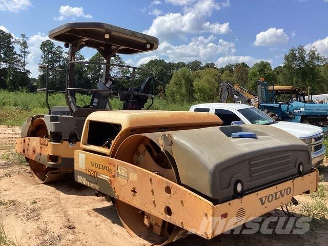 Volvo DD140 双轮压路机