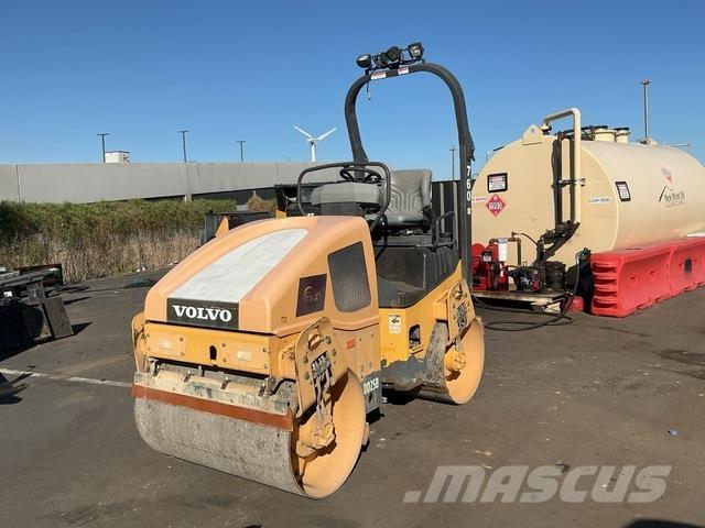 Volvo DD25B 双轮压路机