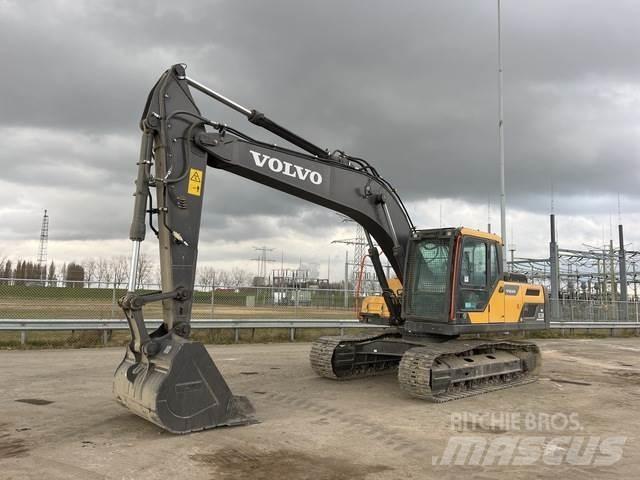 Volvo EC220DB 履带挖掘机
