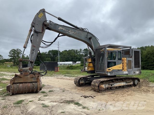 Volvo ECR235DL 履带挖掘机