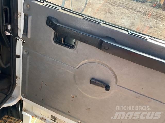 Volvo F12 牵引车