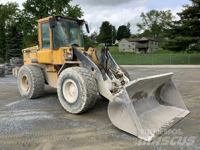 Volvo L70D 轮式装载机