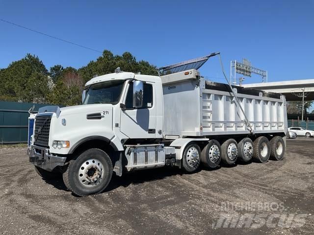 Volvo VHD 自卸式货车