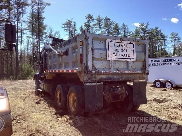 Volvo VHD 自卸式货车