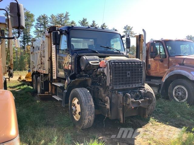 Volvo VHD 推雪机