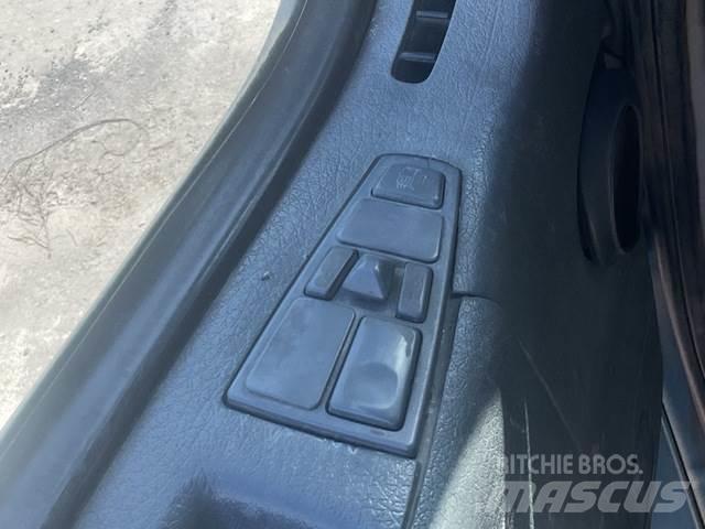 Volvo VHD104F 其他货车