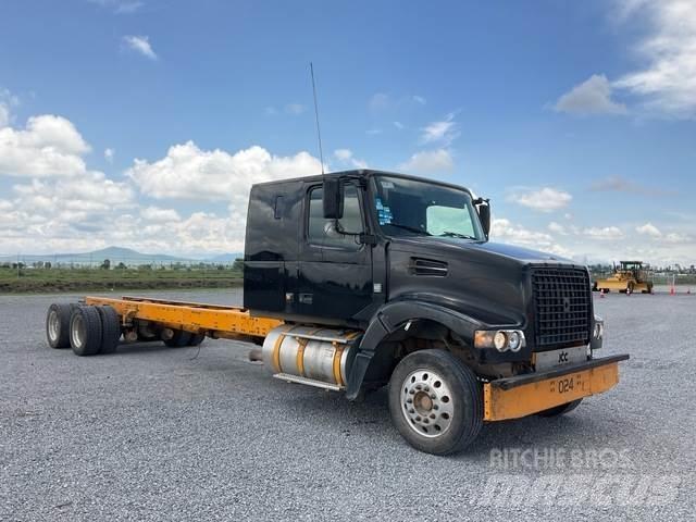 Volvo VHD64F 驾驶室与内部