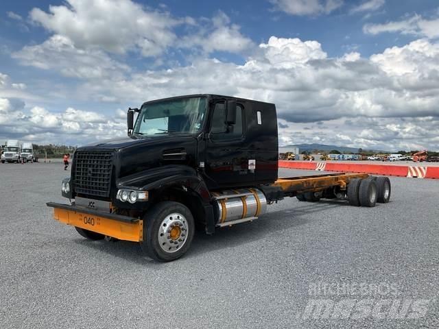 Volvo VHD64F 驾驶室与内部