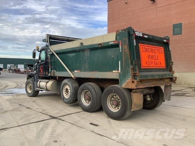 Volvo VHD84F 自卸式货车