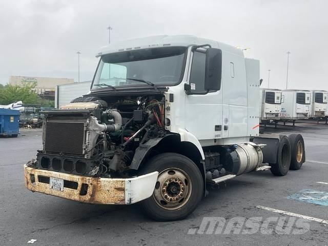 Volvo VN64T 牵引车
