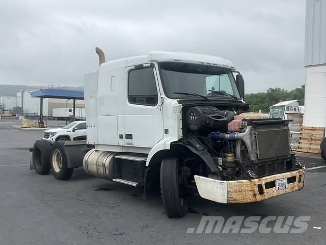 Volvo VN64T 牵引车