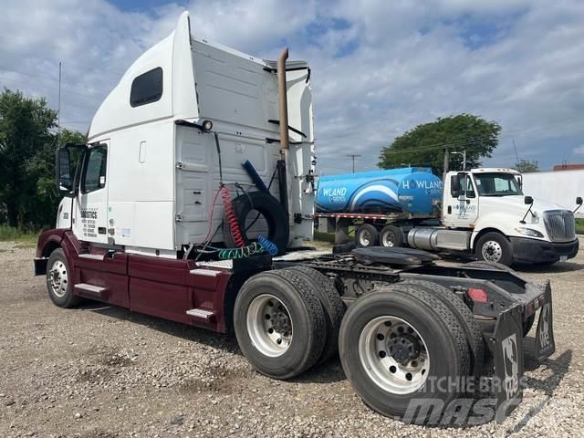 Volvo VNL 牵引车
