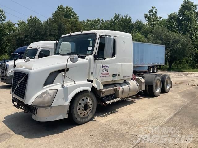Volvo VNL 牵引车