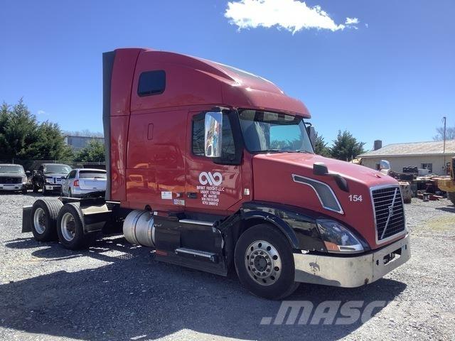 Volvo VNL 牵引车