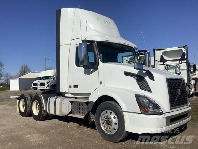 Volvo VNL 牵引车