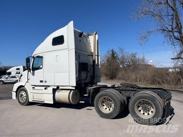 Volvo VNL 牵引车