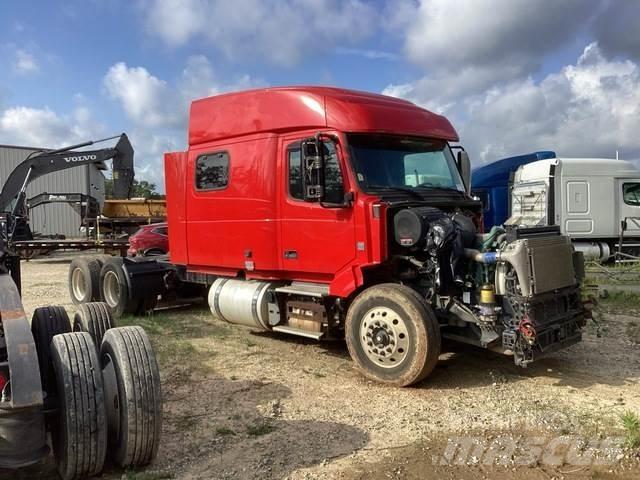 Volvo VNL 牵引车