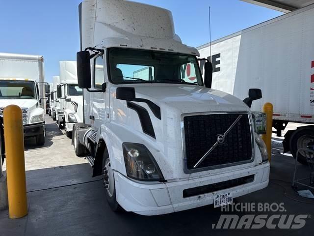 Volvo VNL 牵引车
