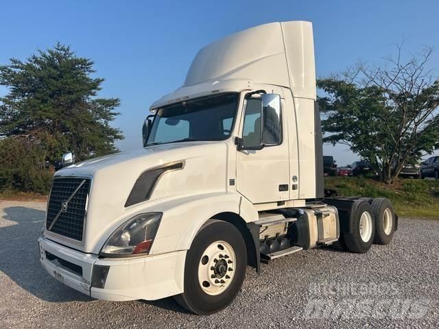 Volvo VNL 牵引车