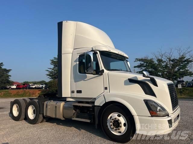 Volvo VNL 牵引车