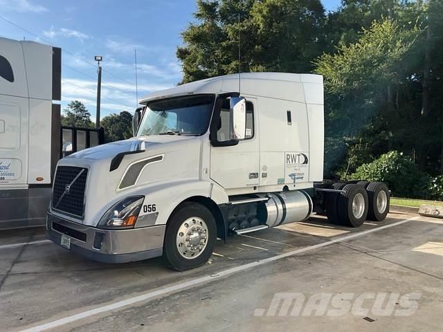 Volvo VNL 牵引车