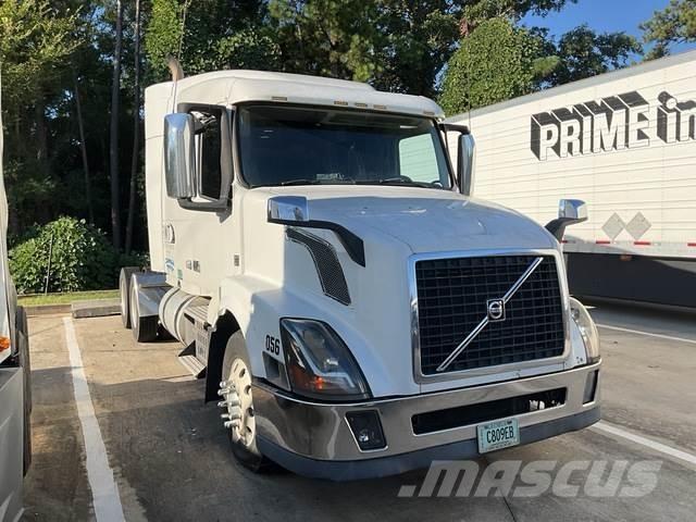 Volvo VNL 牵引车