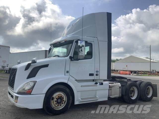 Volvo VNL 牵引车