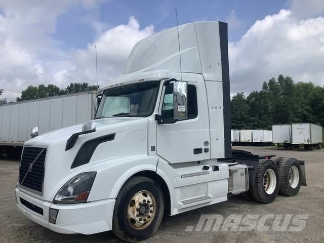 Volvo VNL 牵引车