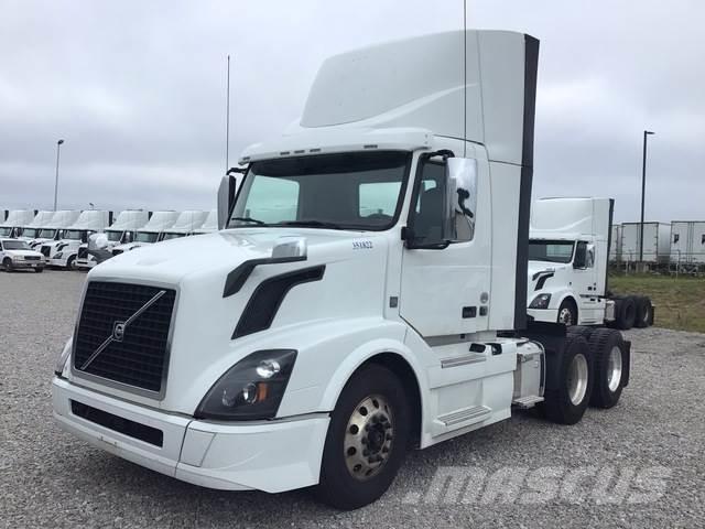 Volvo VNL 牵引车