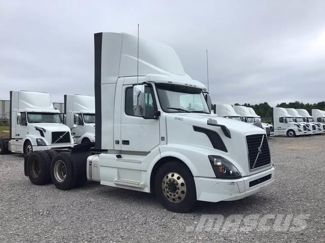 Volvo VNL 牵引车