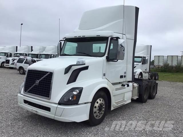 Volvo VNL 牵引车