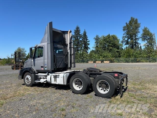 Volvo VNL 牵引车