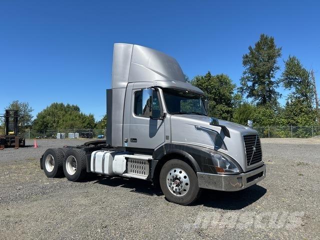 Volvo VNL 牵引车