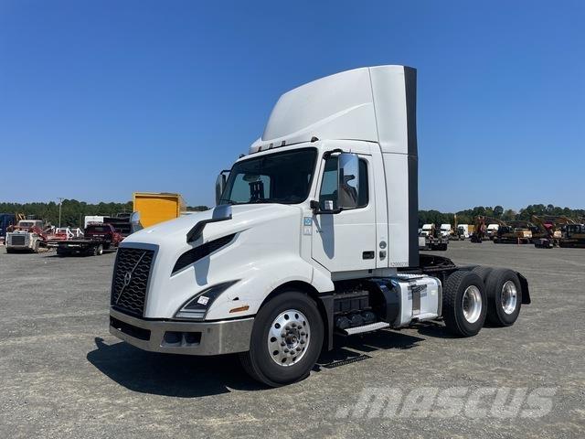 Volvo VNL 牵引车