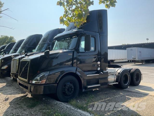 Volvo VNL 牵引车