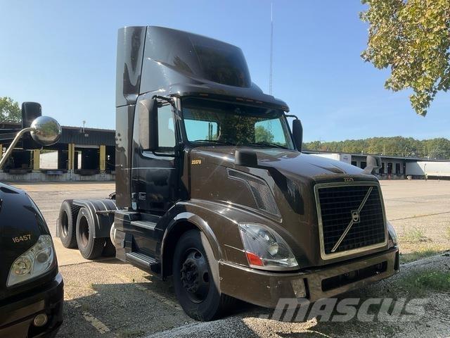 Volvo VNL 牵引车