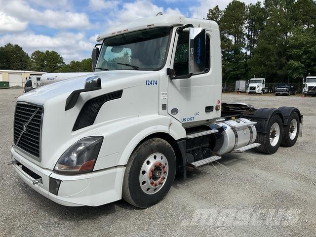 Volvo VNL 牵引车