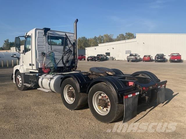 Volvo VNL 牵引车