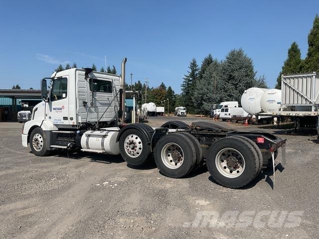 Volvo VNL 牵引车