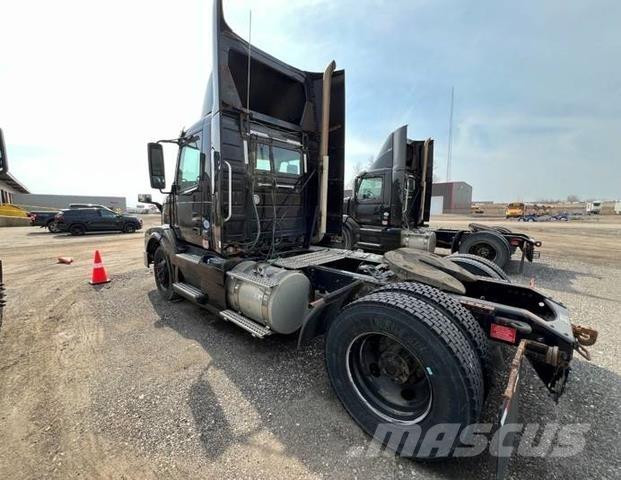 Volvo VNL 牵引车