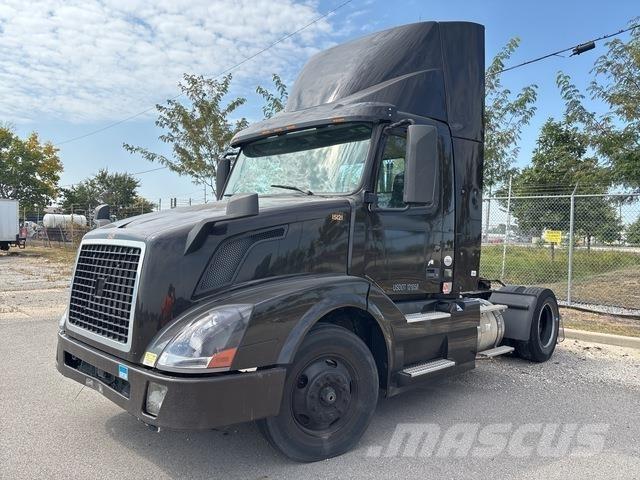 Volvo VNL 牵引车