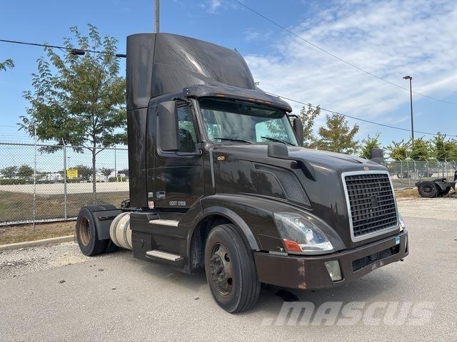 Volvo VNL 牵引车