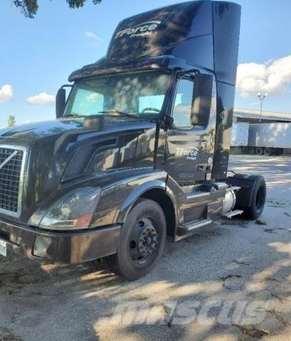 Volvo VNL 牵引车