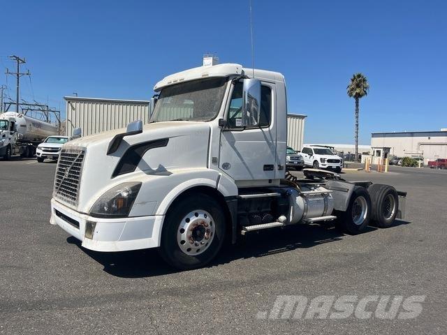 Volvo VNL 牵引车