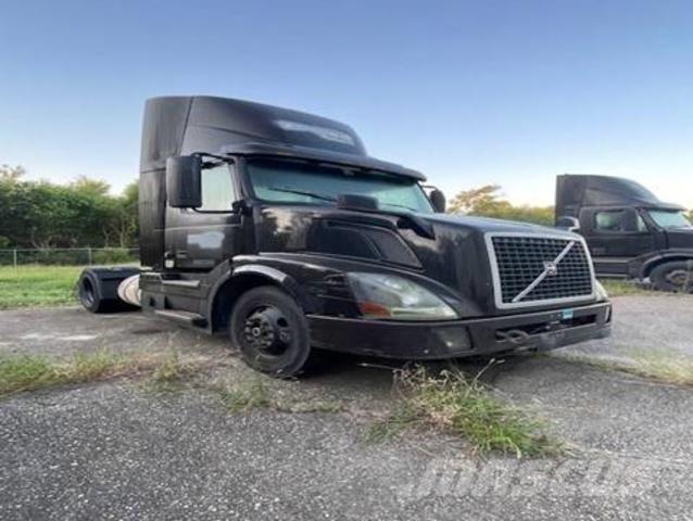 Volvo VNL 牵引车