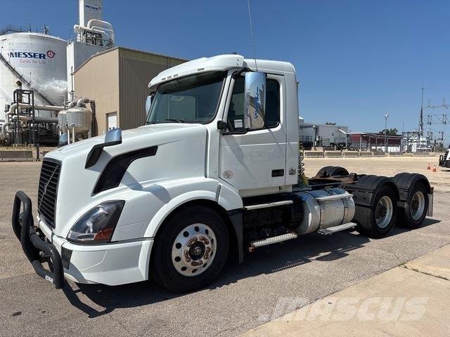 Volvo VNL 牵引车